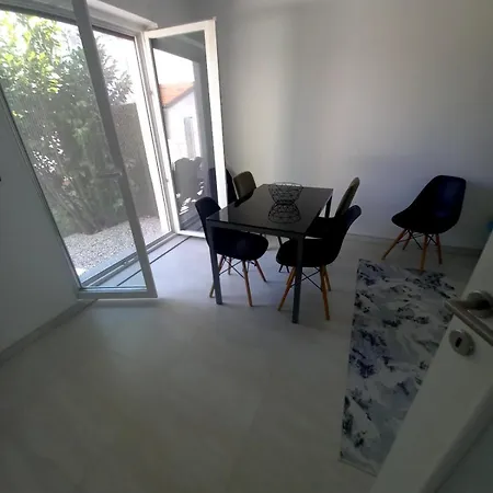 White House Apartment *
