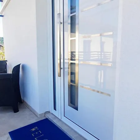 Apartman White House *