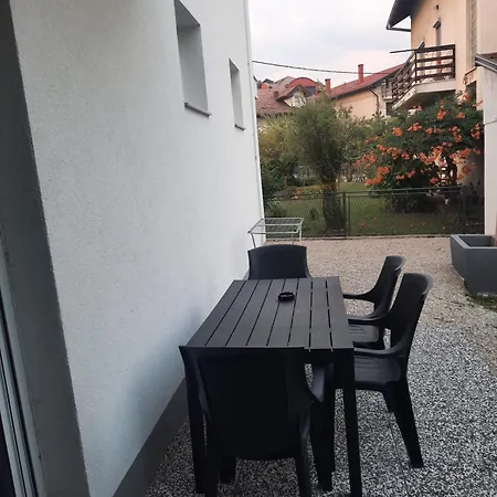 Apartman White House Bihac