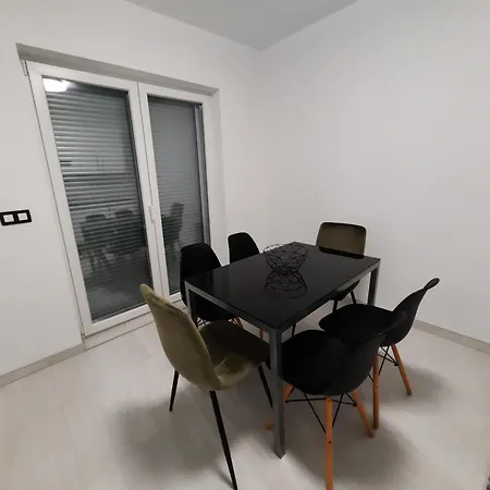 White House Apartment *